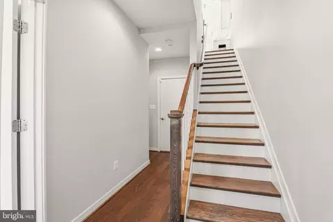Entry Way - 2307 E Fairmount Ave, Baltimore, MD 21224 photo 2 of 6