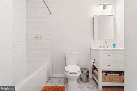 Bath - 2307 E Fairmount Ave, Baltimore, MD 21224 photo 4 of 5