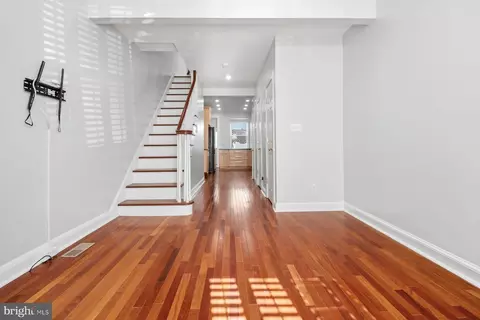 Entry Way - 2510 Fleet St, Baltimore, MD 21224 photo 3 of 11