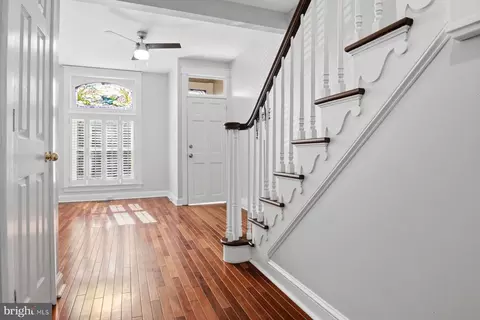 Entry Way - 2510 Fleet St, Baltimore, MD 21224 photo 7 of 11