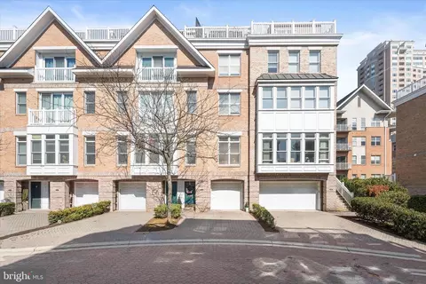 1220 Harbor Island Walk, Baltimore, MD 21230