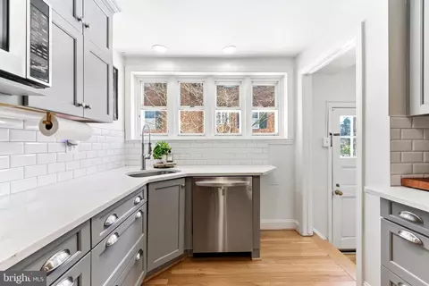 Kitchen - 107 Upnor Rd, Baltimore, MD 21212 photo 4 of 9