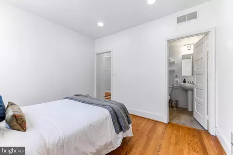 Bedroom - 107 Upnor Rd, Baltimore, MD 21212 photo 2 of 11