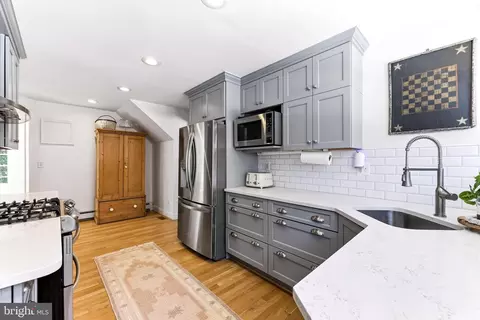 Kitchen - 107 Upnor Rd, Baltimore, MD 21212 photo 6 of 9