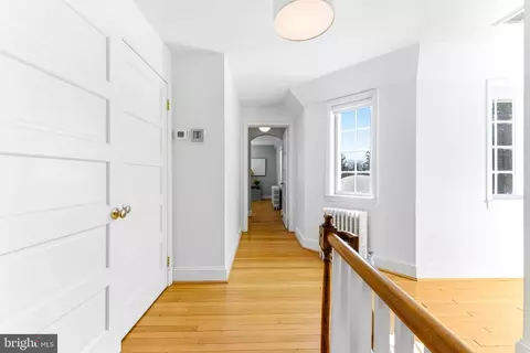 Entry Way - 107 Upnor Rd, Baltimore, MD 21212 photo 11 of 20