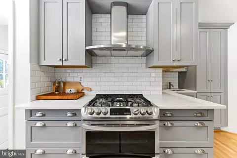 Kitchen - 107 Upnor Rd, Baltimore, MD 21212 photo 5 of 9