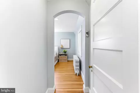 Entry Way - 107 Upnor Rd, Baltimore, MD 21212 photo 15 of 20