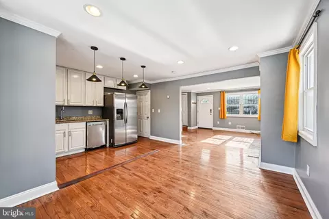 1215 Cooks Ln, Baltimore, MD 21229