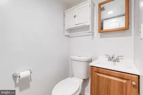 Bath - 112 N Decker Ave, Baltimore, MD 21224 photo 2 of 3