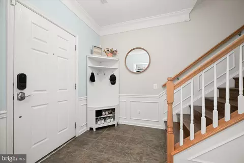 Entry Way - 1906 E Fort Ave, Baltimore, MD 21230 photo 1 of 13