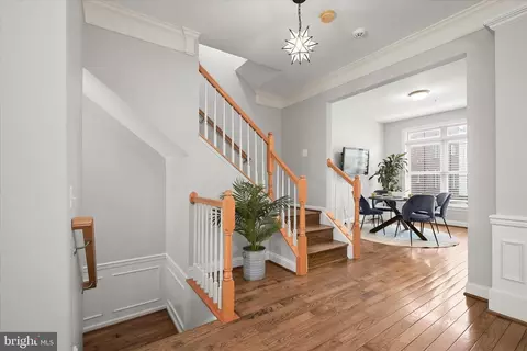 Entry Way - 1906 E Fort Ave, Baltimore, MD 21230 photo 7 of 13
