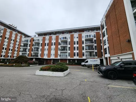 6606 Park Heights Ave #811, Baltimore, MD 21215
