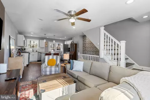 Entry Way - 1002 W 43rd St, Baltimore, MD 21211 photo 1 of 4