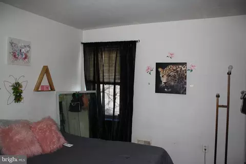 Bedroom - 700 Cumberland St, Baltimore, MD 21217 photo 1 of 1
