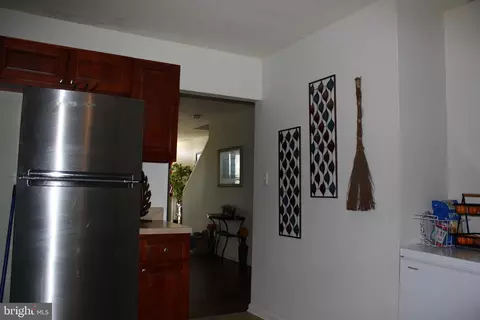 Entry Way - 700 Cumberland St, Baltimore, MD 21217 photo 8 of 11
