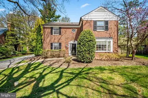 5911 Meadowood Rd, Baltimore, MD 21212