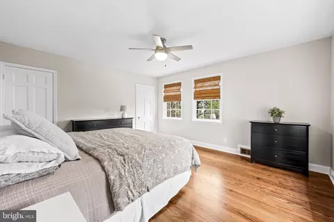 Bedroom - 103 Saint Dunstans Rd, Baltimore, MD 21212 photo 4 of 9