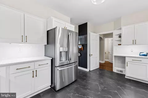 Kitchen - 103 Saint Dunstans Rd, Baltimore, MD 21212 photo 3 of 5