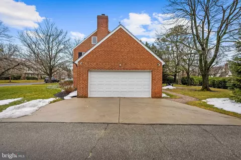 Exterior - 103 Saint Dunstans Rd, Baltimore, MD 21212 photo 7 of 7