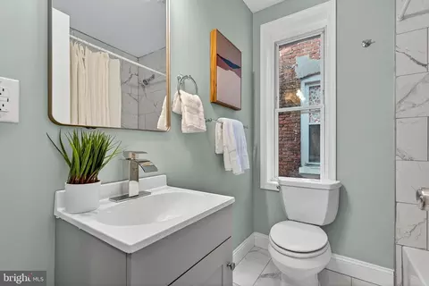 Bath - 2430 E Lafayette Ave, Baltimore, MD 21213 photo 2 of 2