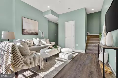 Entry Way - 2430 E Lafayette Ave, Baltimore, MD 21213 photo 1 of 2