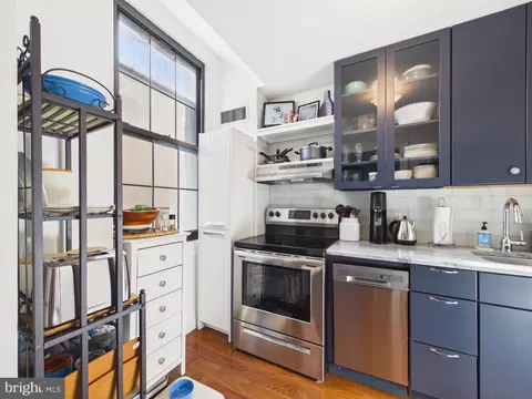 Kitchen - 1 E Chase St #412, Baltimore, MD 21202 photo 3 of 4