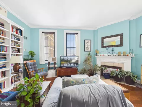 Living - 1 E Chase St #412, Baltimore, MD 21202 photo 5 of 5