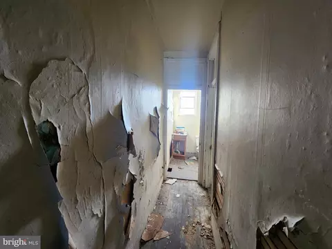 Entry Way - 1127 N Milton Ave, Baltimore, MD 21213 photo 4 of 4