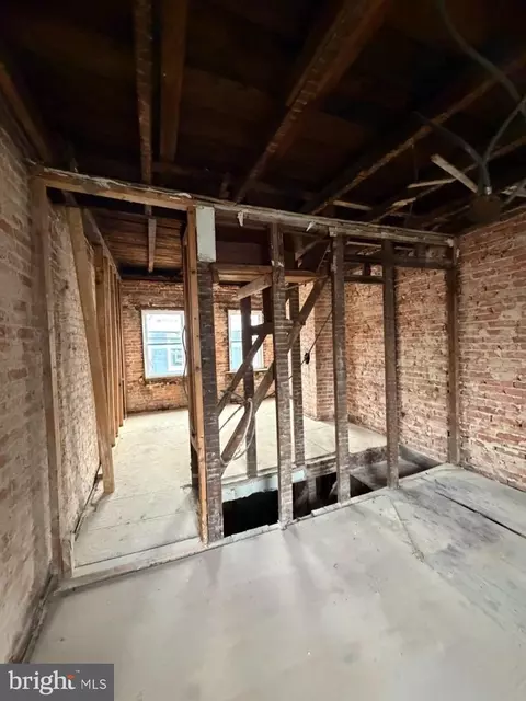 Entry Way - 1604 Lemmon St, Baltimore, MD 21223 photo 7 of 9
