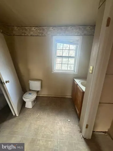 Entry Way - 1610 Lemmon St, Baltimore, MD 21223 photo 13 of 16