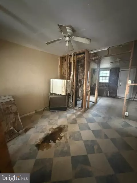Entry Way - 1610 Lemmon St, Baltimore, MD 21223 photo 5 of 16