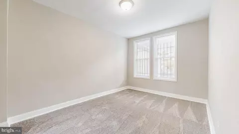 Entry Way - 812 Mccabe Ave, Baltimore, MD 21212 photo 3 of 10