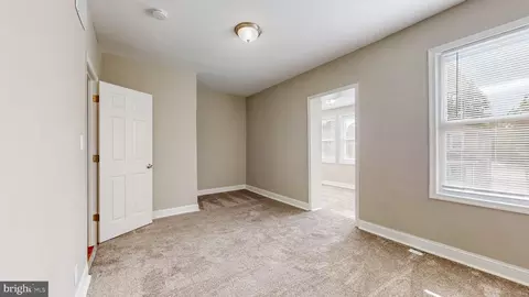 Entry Way - 812 Mccabe Ave, Baltimore, MD 21212 photo 9 of 10
