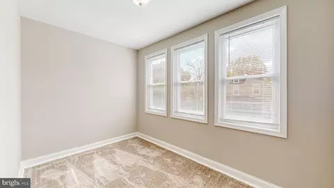 Entry Way - 812 Mccabe Ave, Baltimore, MD 21212 photo 8 of 10