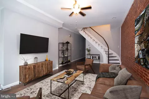 745 Dolphin St, Baltimore, MD 21217