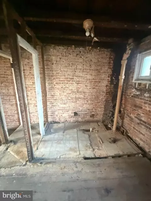 Bath - 1606 Lemmon St, Baltimore, MD 21223 photo 1 of 1