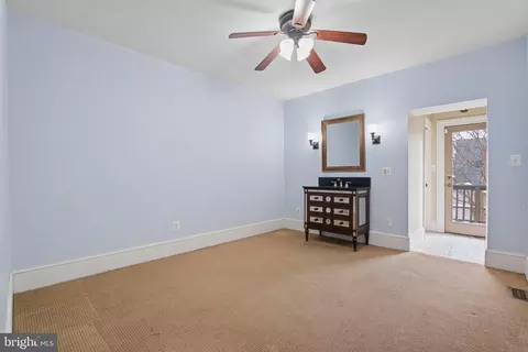 Bedroom - 2205 E Pratt St, Baltimore, MD 21231 photo 1 of 9