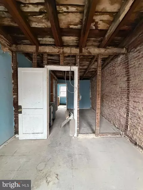 Entry Way - 1613 Lemmon St, Baltimore, MD 21223 photo 7 of 9