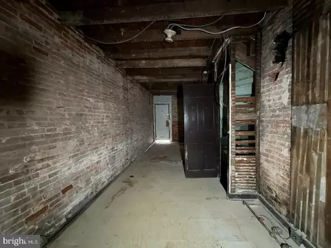 Entry Way - 1613 Lemmon St, Baltimore, MD 21223 photo 4 of 9