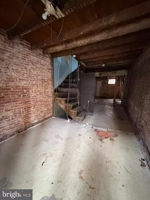 Entry Way - 1613 Lemmon St, Baltimore, MD 21223 photo 2 of 9
