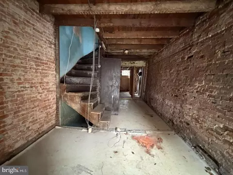 Entry Way - 1613 Lemmon St, Baltimore, MD 21223 photo 1 of 9