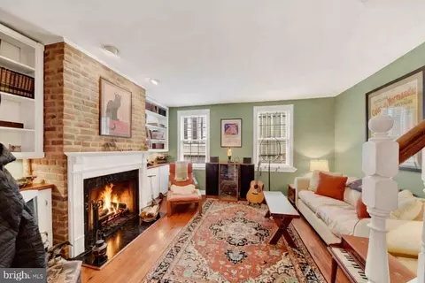 Living - 728 S Durham St, Baltimore, MD 21231 photo 1 of 2