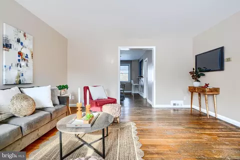 1506 Gleneagle Rd, Baltimore, MD 21239 photo 4