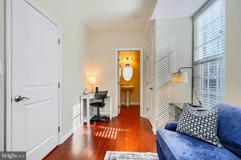 Entry Way - 735 S Macon St, Baltimore, MD 21224 photo 2 of 5