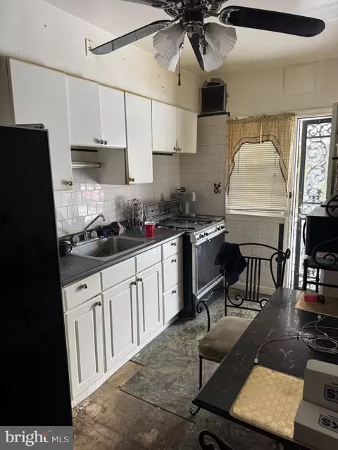 Kitchen - 3741 Boarman Ave, Baltimore, MD 21215 photo 1 of 2