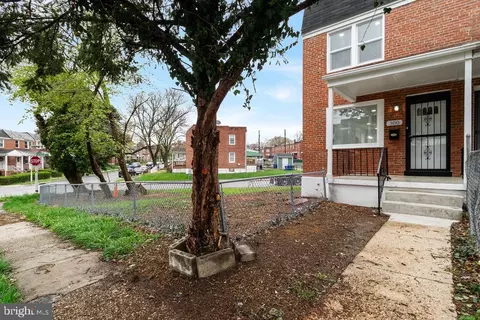 Exterior - 300 Denison St, Baltimore, MD 21229 photo 1 of 3