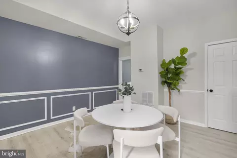 Entry Way - 832 W 35th St, Baltimore, MD 21211 photo 2 of 6