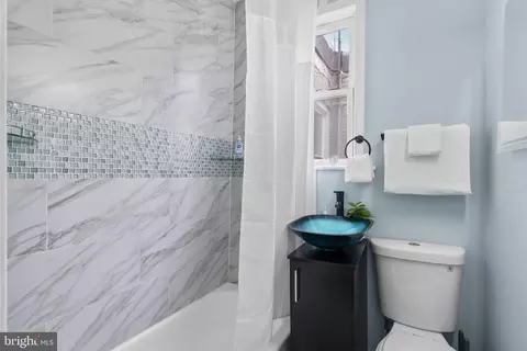 Bath - 832 W 35th St, Baltimore, MD 21211 photo 2 of 2