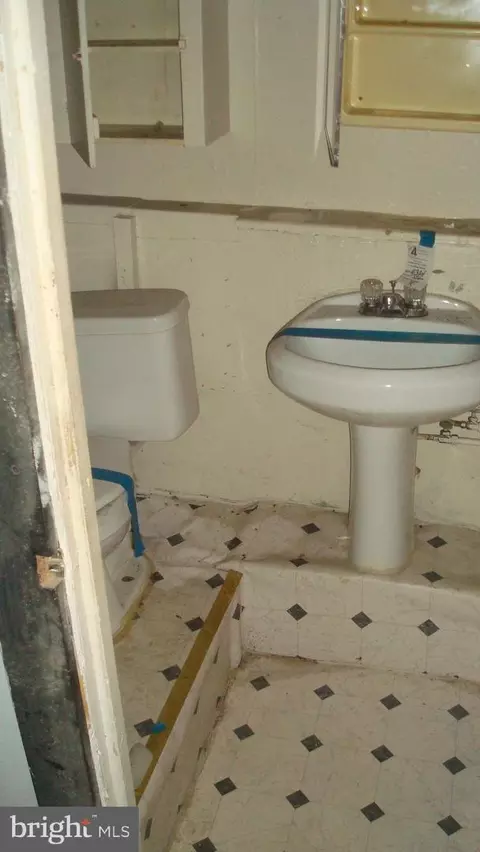 Bath - 1809 E 32nd St, Baltimore, MD 21218 photo 2 of 2