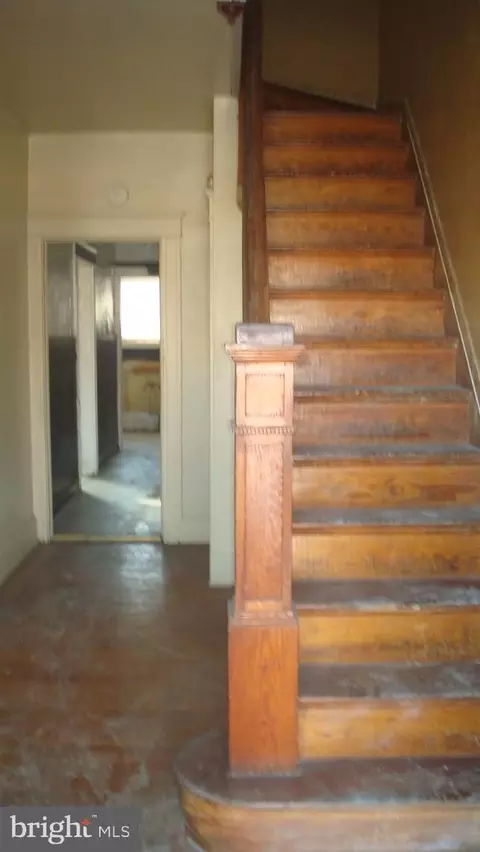 Entry Way - 1809 E 32nd St, Baltimore, MD 21218 photo 2 of 5